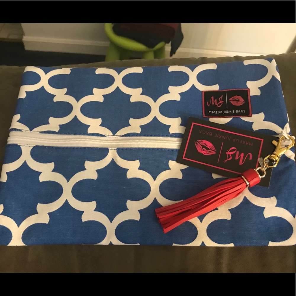 Medium Makeup Junkie Bag